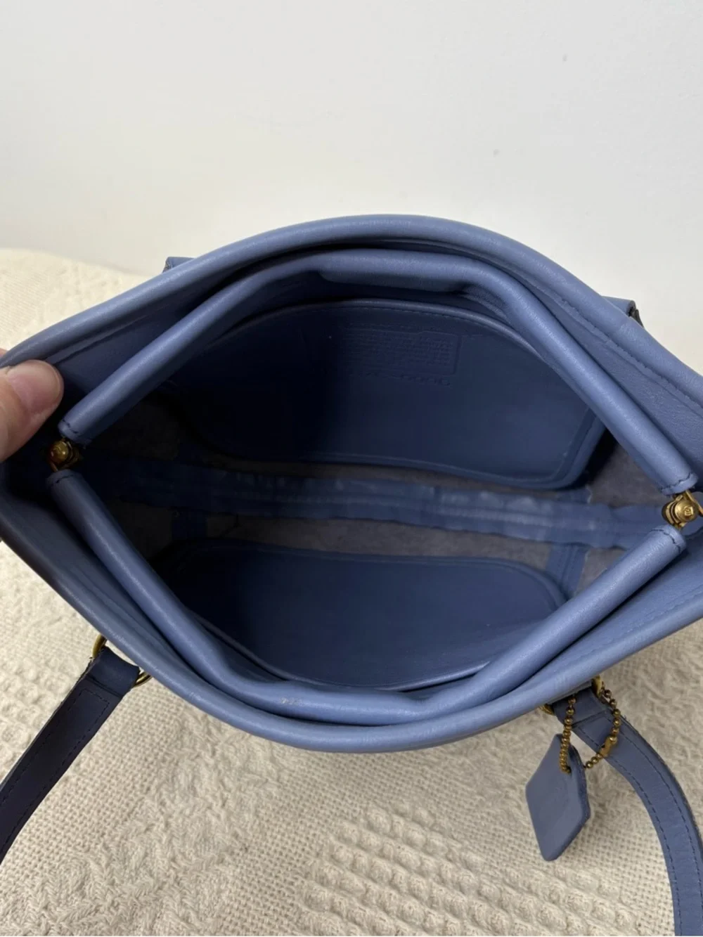 90s Vintage Coach Periwinkle Medium Framed Pouch Bag 9996 Blue Leather Tote - Picture 9 of 9